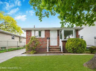 600 College Ave, Staten Island, NY 10314