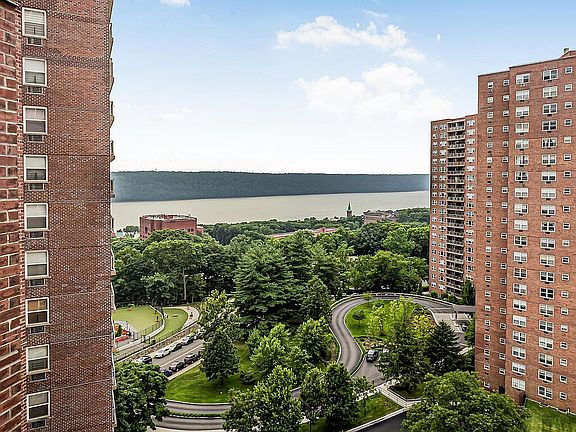 2nd image of 5800 Arlington Ave APT 16A
