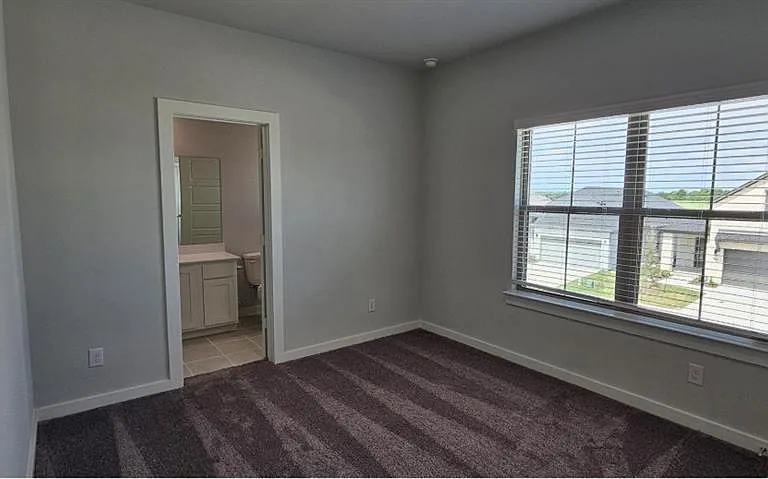103 Travine Dr — Photo 8