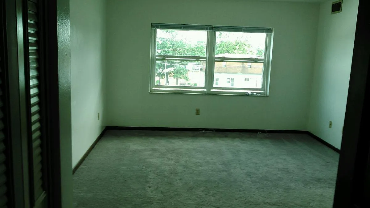 700 Carl Ave — Photo 4