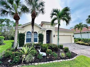 16152 Parque Ln, Naples, FL 34110
