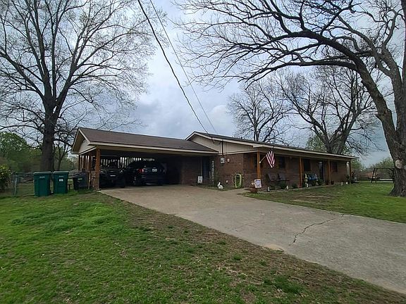 3rd image of 300 Coleman St