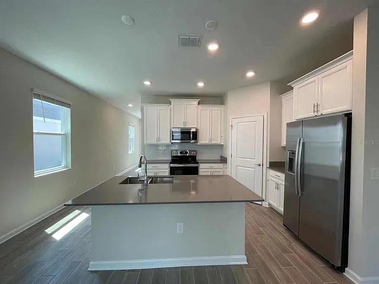 17051 Quicksilver Ave — Photo 4