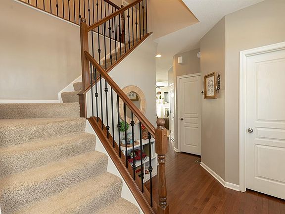 4th image of 2249 Forest Pond Dr