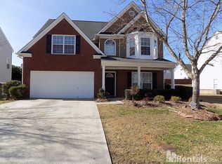 3271 Shady Valley Ct, Loganville, GA 30052