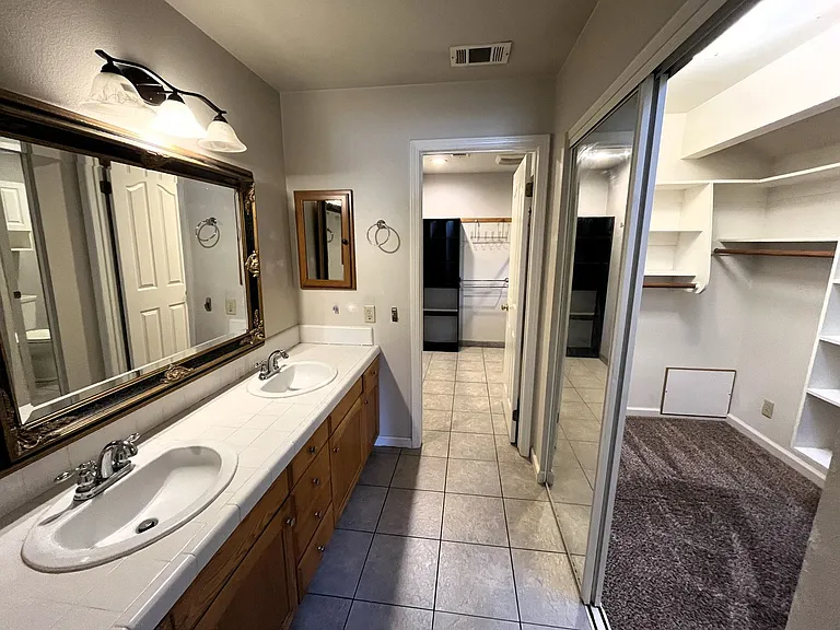 7025 London Dr — Photo 21