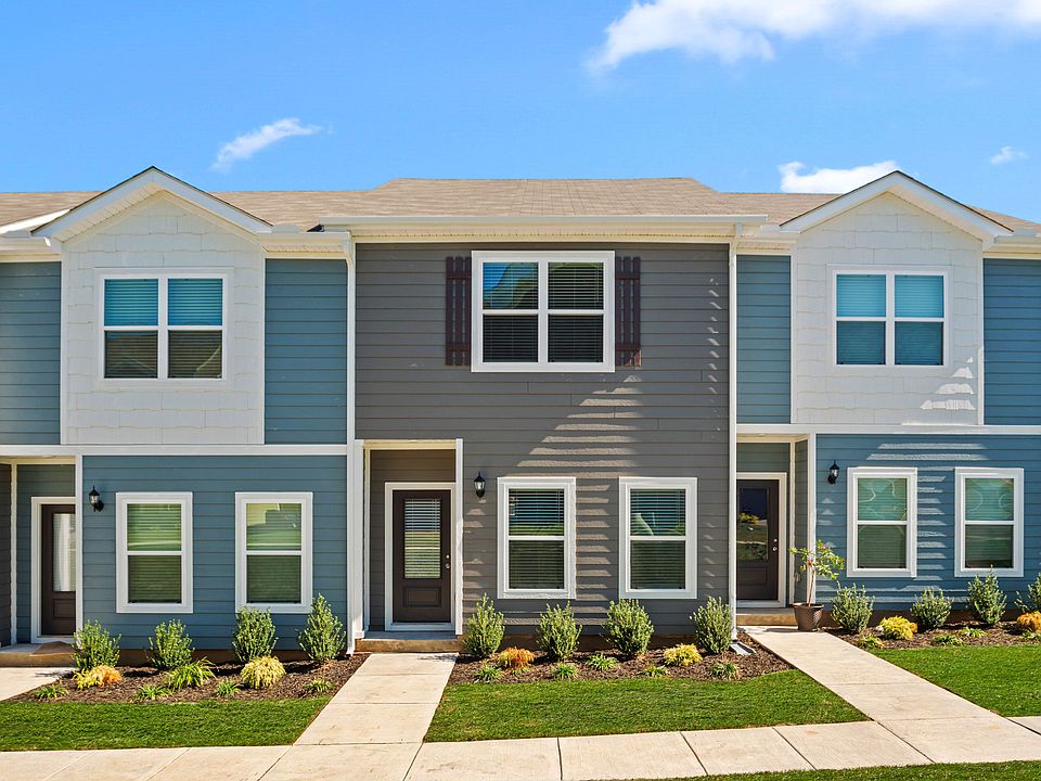 The stunning Anderson plan at The Cottages of Lake Forest.