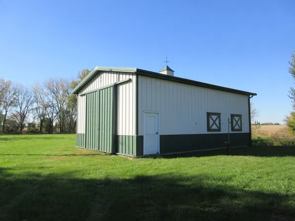 30368 Fulfs Rd, Sterling, IL 61081