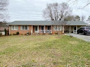 1141 Vanka Dr, Pinnacle, NC 27043