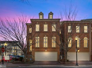 324 Helmuth Ln, Alexandria, VA 22304