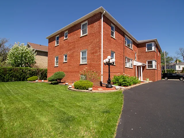 223 S Dryden Pl #1A