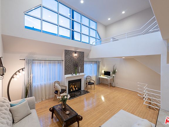 5th image of 14235 Dickens St Unit 7