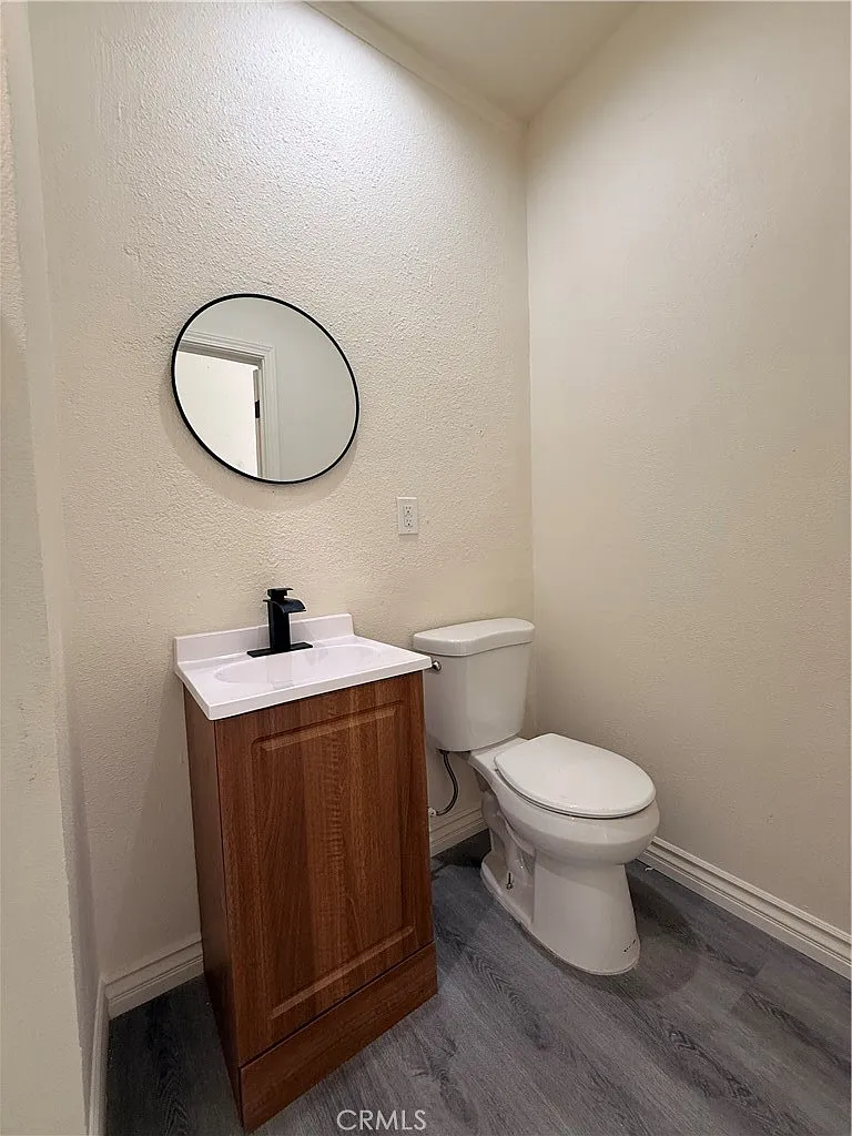 Studio, 300 sqft, $1,250 — Photo 2