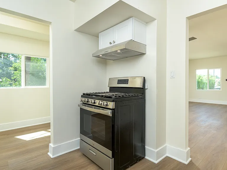12652 Bradley Ave — Photo 15