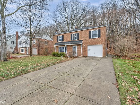 5th image of 27580 Tremaine Dr