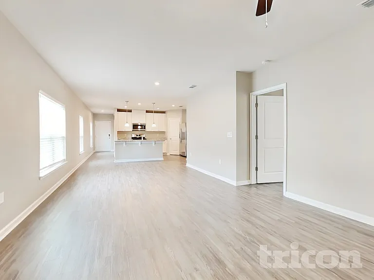 1523 Scrub Jay Ct — Photo 3