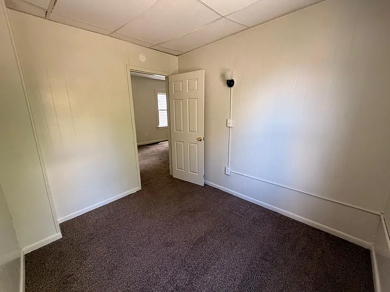 19 E Oakland St — Photo 10