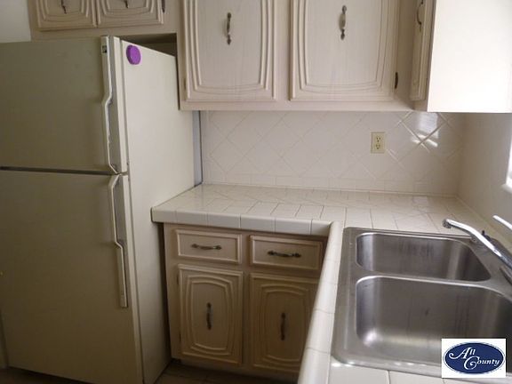 5th image of 2761 Emory Dr W APT E