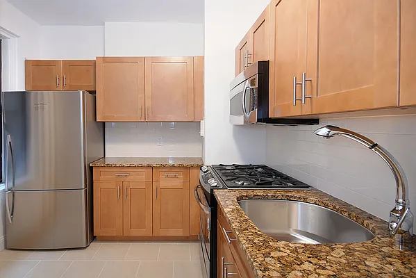 Rented by Warburg | media 8