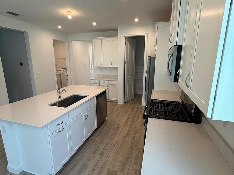 9555 SW Indra Way — Photo 10