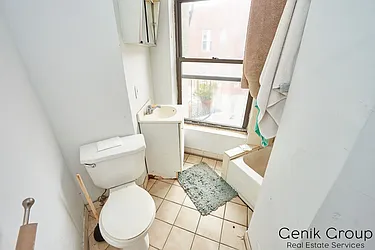 Rented by Genik Group Corp