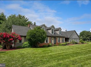 100 Olde Field Dr, Lititz, PA 17543