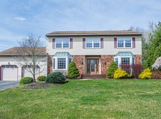 17 Arthur Pl, Montville, NJ 07045