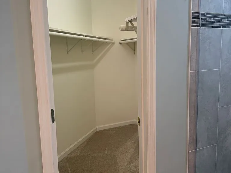 8900 Fox Glen Dr — Photo 22