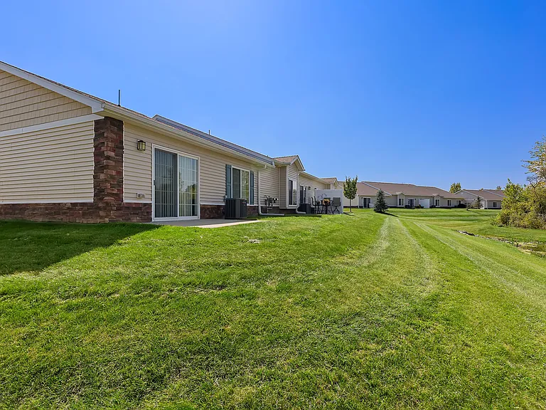 Redwood Grand Blanc — Photo 20
