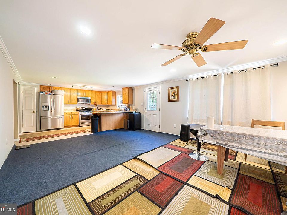 1829 Loney St, Philadelphia, PA 19111 | MLS #PAPH2662382 | Zillow