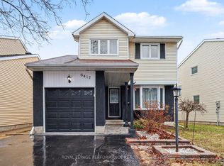 6417 Saint Louis Dr, Ottawa, ON K1C 2X9