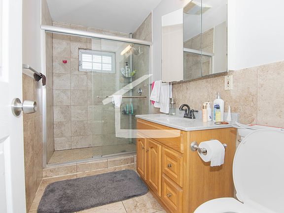3rd image of 121 Glenville Ave #2