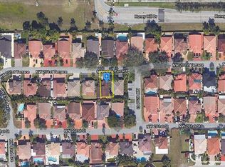 8222 NW 201st Ter, Hialeah, FL 33015