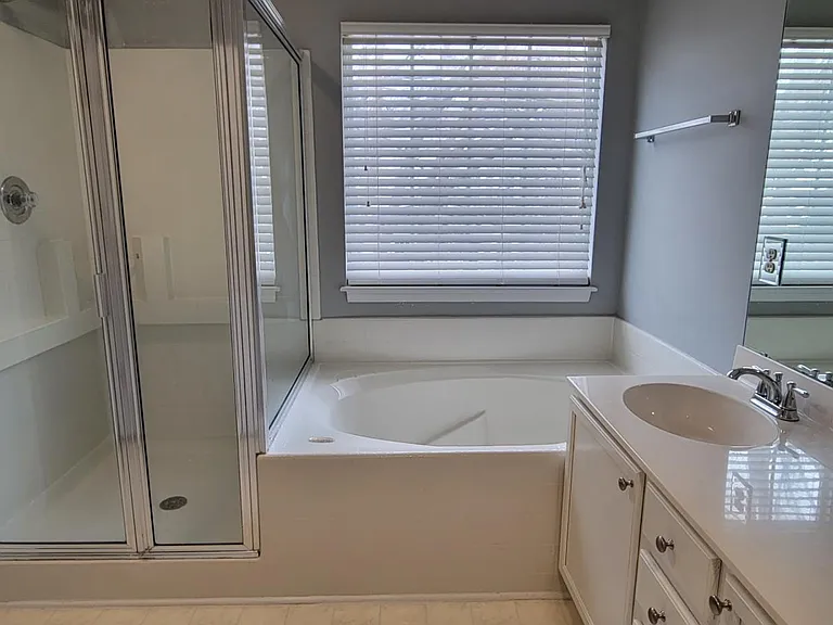 1020 Purple Glory Dr — Photo 9