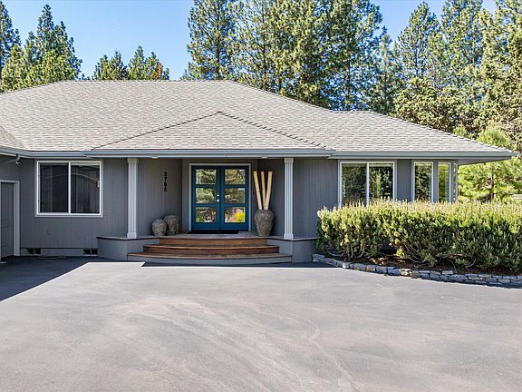 3rd image of 3795 Summerfield Rd