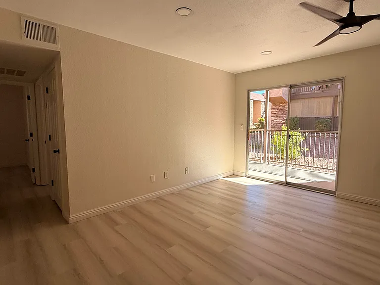 4460 Sandy River Dr #51 — Photo 4