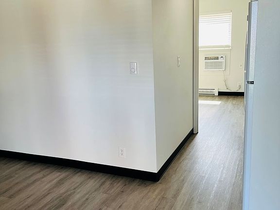 5th image of 7-2105 Pullen St