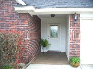 84 Hallmark Dr, Conroe, TX 77304