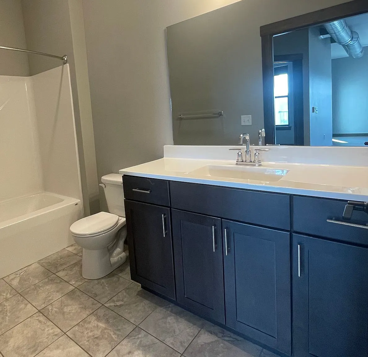 329 Building Apartments - 2 Bedroom/2 Bathroom — Photo 4