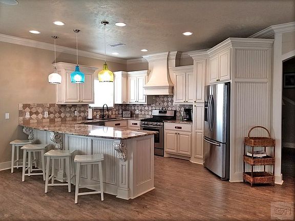 2nd image of 879 Gulf Shores Dr