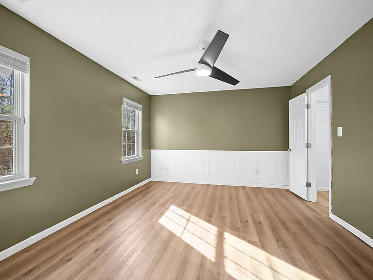 218 Winterberry Ct — Photo 12