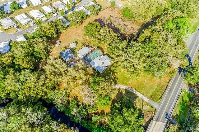 4811 County Road 48 — Photo 21
