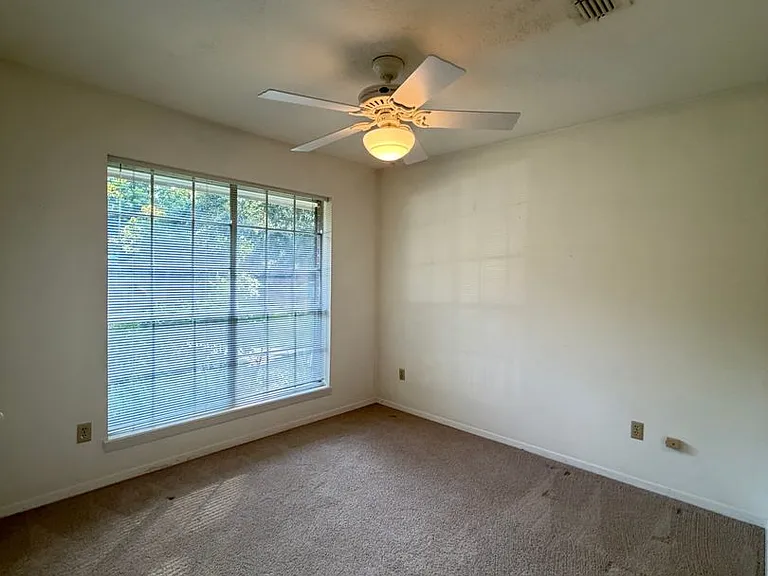 3404 Live Oak Dr — Photo 12