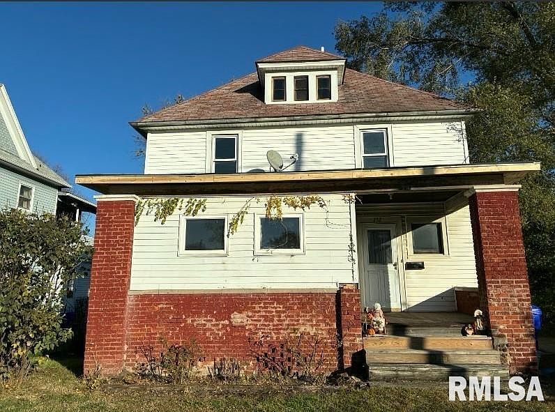 1st image of 732 S Main St