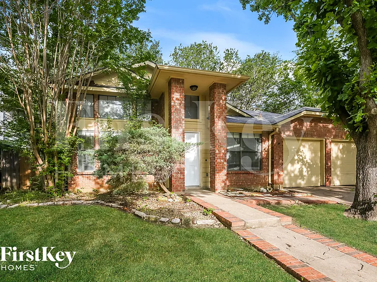 6216 Fairlane Dr — Photo 1