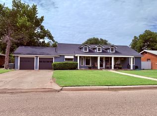 2203 W 12th St, Plainview, TX 79072