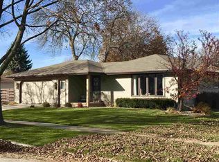 708 E Coolidge Ave, Appleton, WI 54915