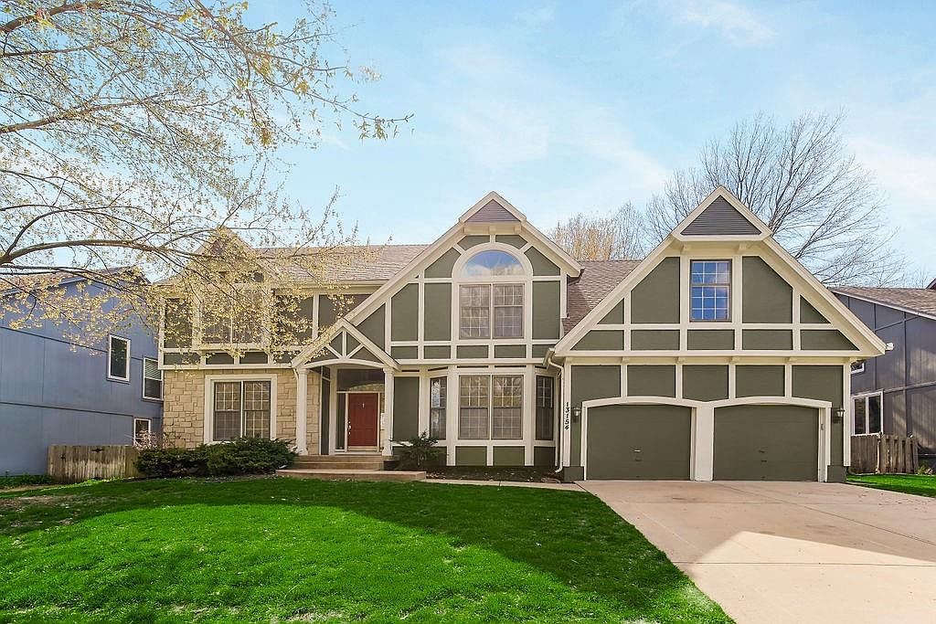 13154 Grandview St, Overland Park, KS 66213 Zillow