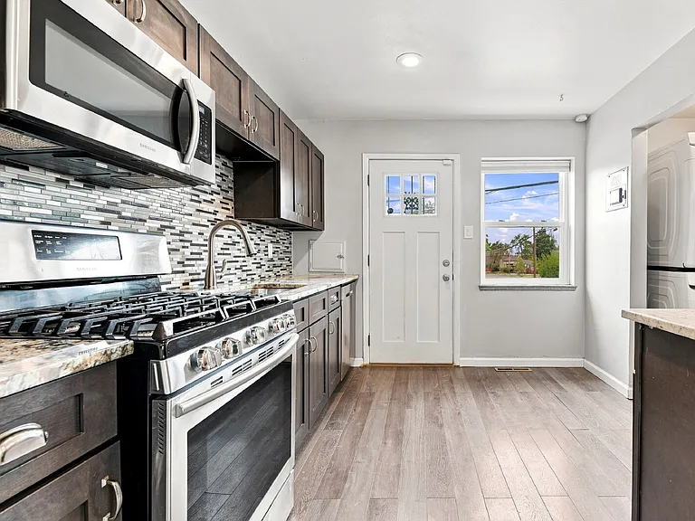 3259 N Adams St — Photo 5