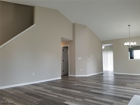 5th image of 2022 Sycamore Dr